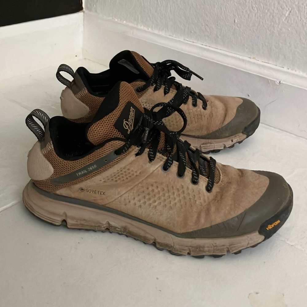 Women’s Danner 7.5 Hiking Shoes Trail 2650 brown